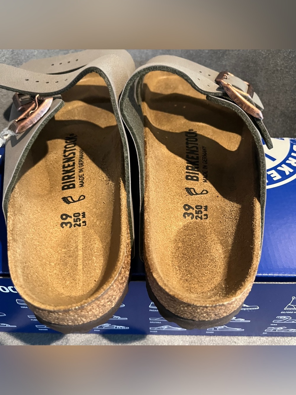 Birkenstock Women’s Arizona Sandals Stone Size 8 US 39 EU - Picture 10 of 14